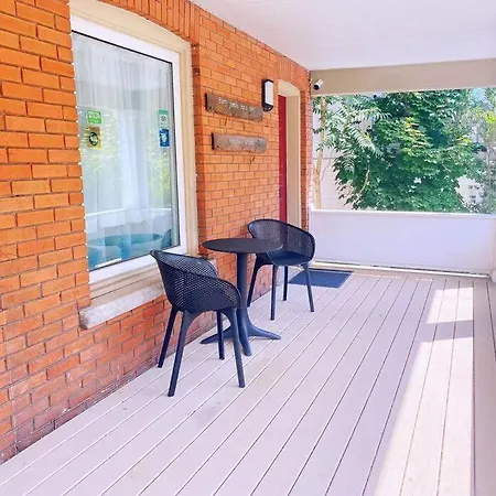 Adorable 2-Bedroom Unit With Jacuzzi Beside Falls Niagara Falls Exterior photo